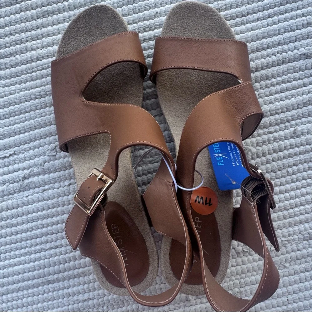 Flex Step Tan Comfort Sandals Buckle Strap Wide 11 Casual Summer